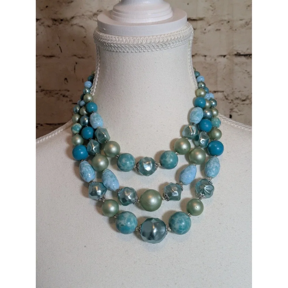 Vintage Japan Multi Strand Beaded Necklace In Faux Turquoise & Seafoam Green 14